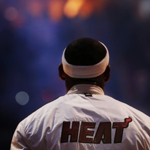 开云电竞中国-年轻门将神扑三连，助力胜利，门将神扑救