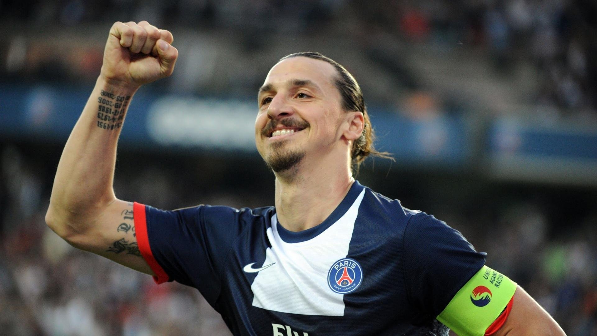 “广州队举办青少年足球体验营”,广州足球青训机构